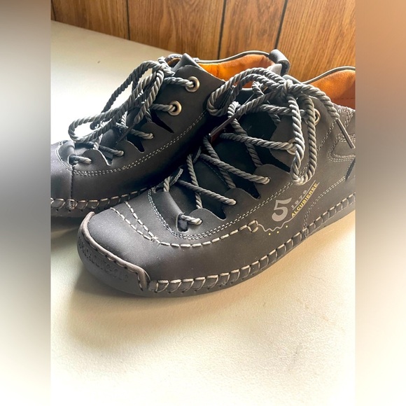 Means Alcubierre casual leather shoes size 40/7.5 US - Picture 3 of 9